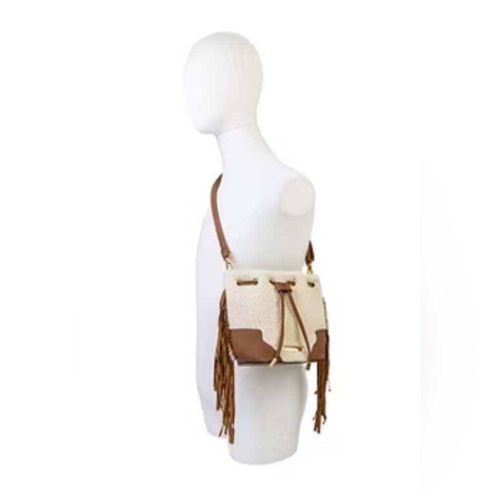 JS Jessica Simpson Raelyn Bucket Bag - Picture 3 of 10
